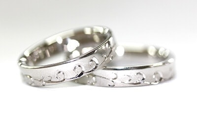 結婚指輪特殊加工、手彫り例4